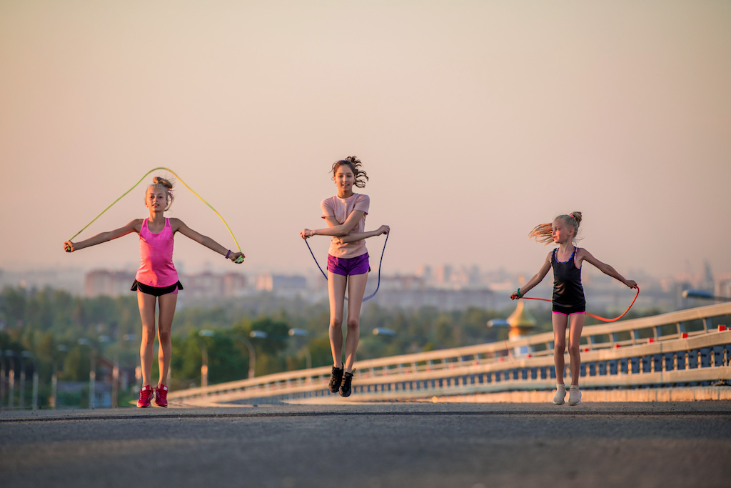 Je teste un challenge corde à sauter en famille - Proform Blog